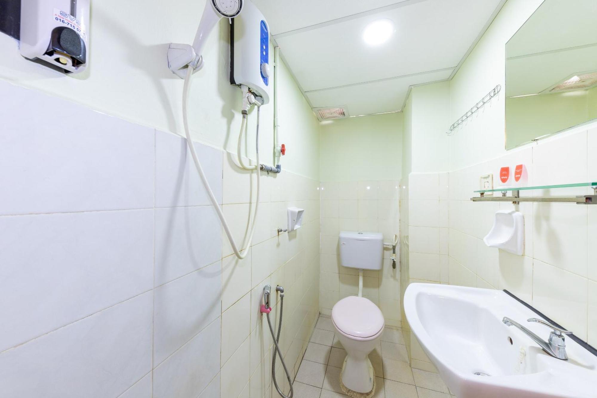 Super Oyo 432 My 7Days Inn Джохор-Бару Екстер'єр фото