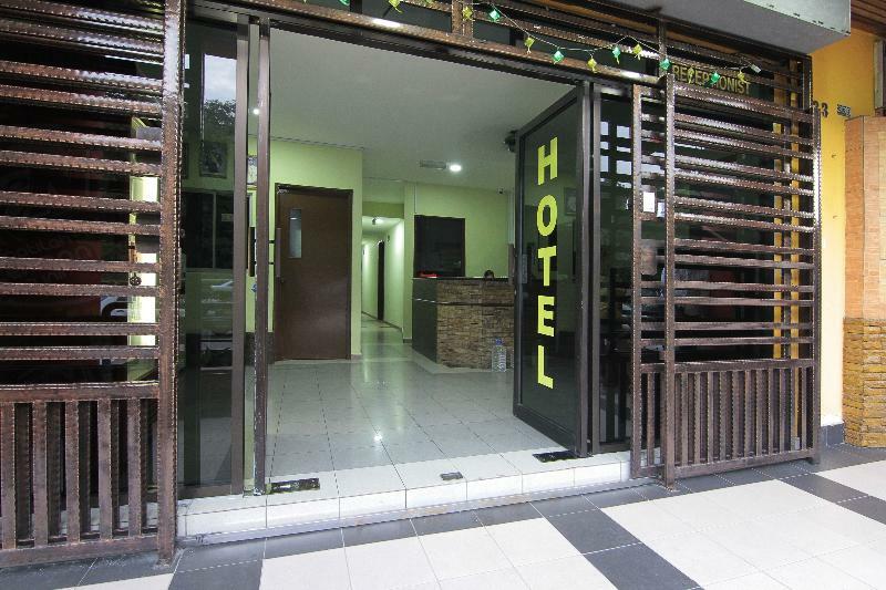 Super Oyo 432 My 7Days Inn Джохор-Бару Екстер'єр фото